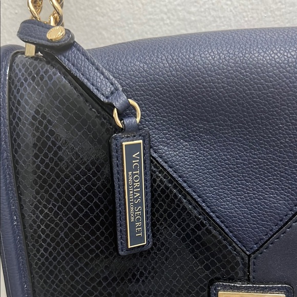 Victoria's Secret Blue and Gold Shoulder Bag with Luxurious Chain Strap - Picture 3 of 15